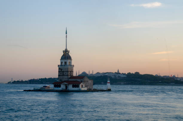 istock Maiden's Tower, Istanbul 1002674960