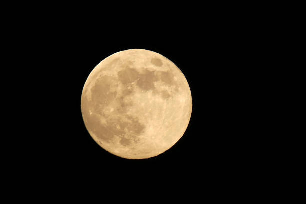 istock full moon in the sky close-up photos, 1002768064