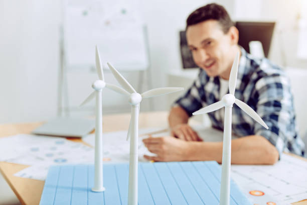 istock Young engineer being inspired by a wonderful invention 1002774210