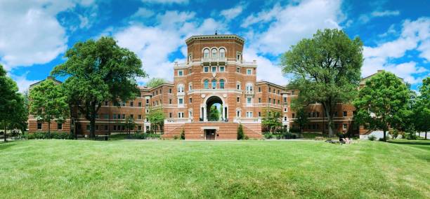Weatherford Hall, OSU, Corvallis, Oregon Built in 1928, Weatherford Hall is the campus icon of the Oregon State University campus. This historic structure, set in the center of campus, is elaborately designed and detailed. oregon state university stock pictures, royalty-free photos & images