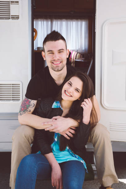 istock Couple on a road trip 1003032176