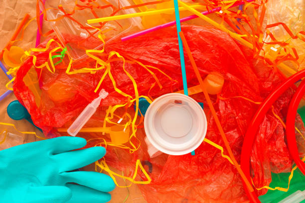 istock Colorful plastic rubbish and garbage pile 1003043300