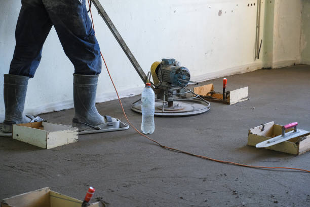 istock grinding of concrete floor 1003119812