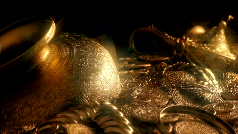 Más de 180 vídeos de stock y vídeos de Treasure Cave Gold sin royalties - iStock