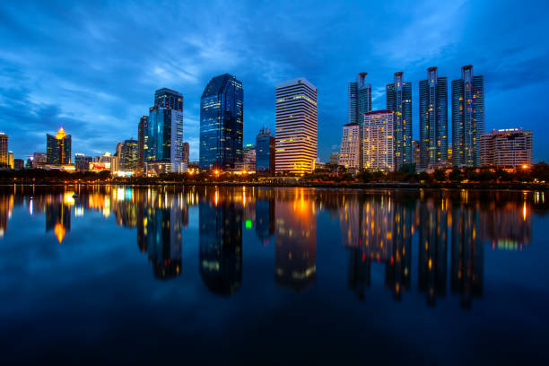 istock Cityscape of reflection in the lake 1003236328
