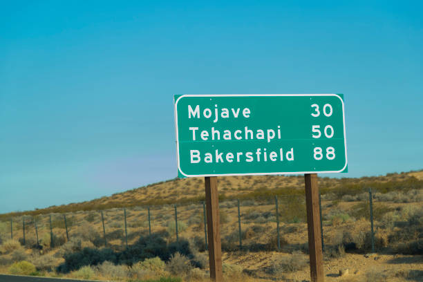 istock Bakersfield road sign 1003281338
