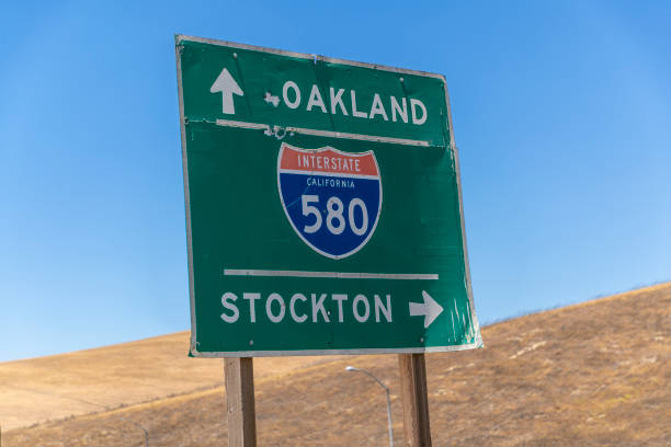 istock Oakland/Stockton Road Sign 1003281442