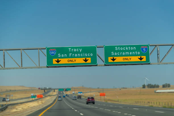 istock San Francisco / Sacramento Road Sign 1003281534