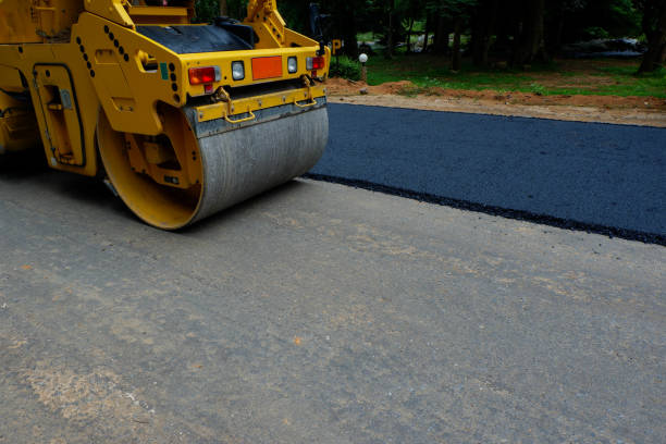 istock road roller repairing the asphalt pavement 1003303304