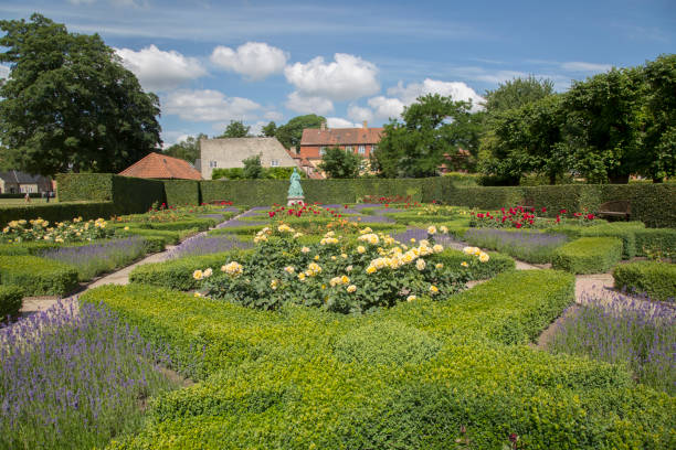 istock Kings Garden Park; Copenhagen 1003338862