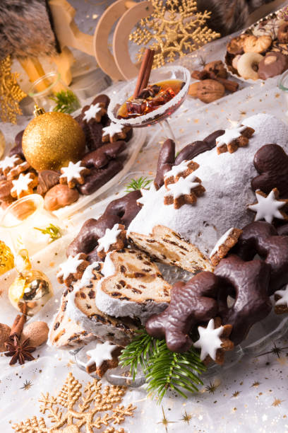 istock tasty Christmas Stollen 1003385136