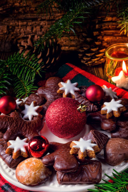 istock tasty Christmas gingerbread 1003474982