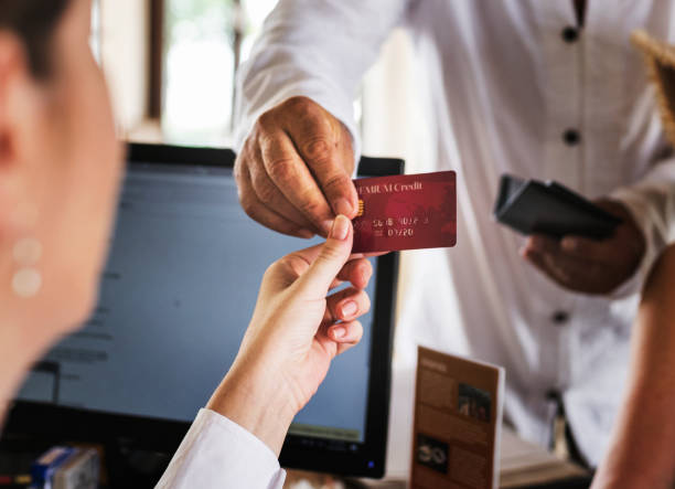 istock Guests checking in to a hotel 1003592262