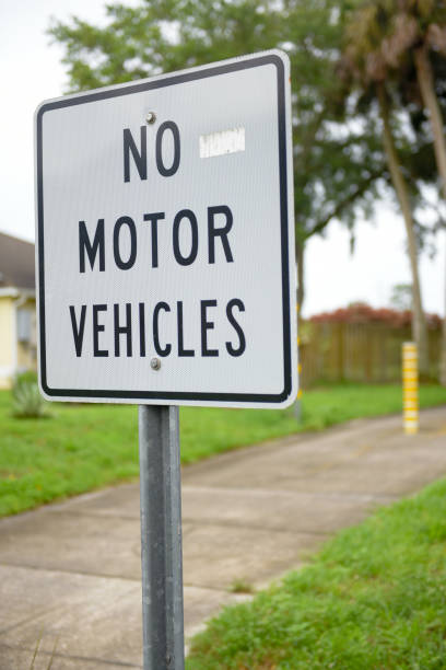 istock No motor vehicle sign 1003750824