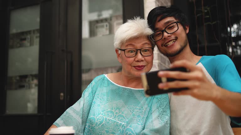 Kategori Es Prøve 17,800+ Asian Granny Stock Videos and Royalty-Free Footage - iStock | Asian granny portrait Kategori Es Prøve 17,800+ Asian Granny Stock Videos and Royalty-Free Footage - iStock | Asian granny portrait