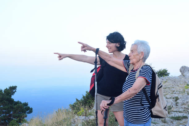 istock hikers mother and daughter 1004007110