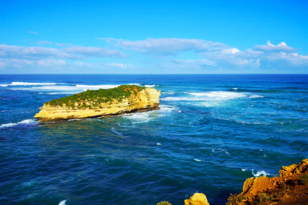 istock Bay of Islands Coastal Park 1004026832