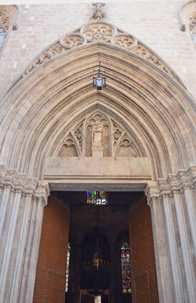 istock Church Santa Maria del Mar in Barcelona 1004041196