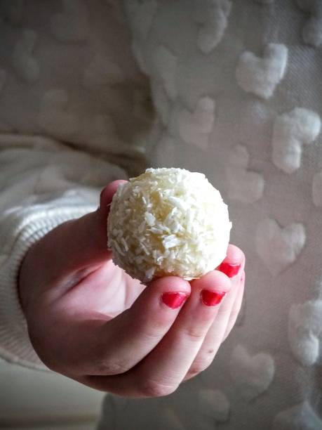 istock Millet groats coconut trufflles 1004085854