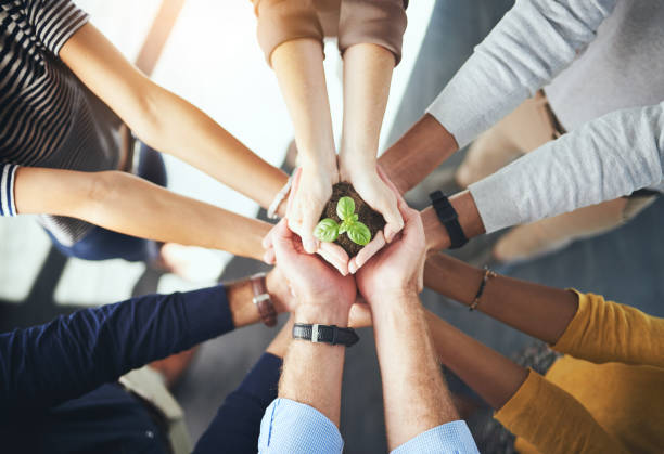 istock Growing their business, together 1004118554