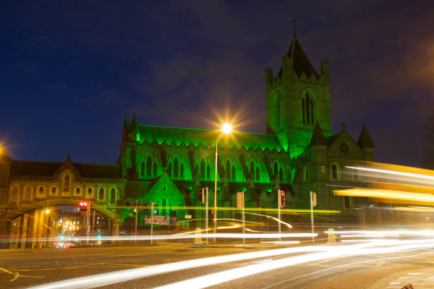 крайстчерчский собор, дублин - dublin ireland place of worship church travel destinations стоковые фото и изображения