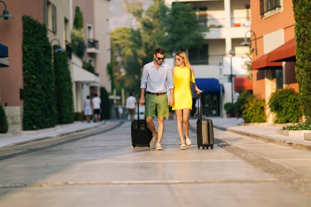 istock Elegant couple on vacation 1004243292