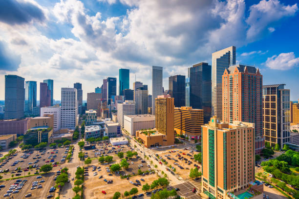 istock Houston, Texas, USA Skyline 1004243368