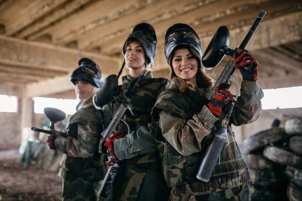 istock Women paintball team 1004255310