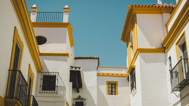 casa en sevilla - architexture fotografías e imágenes de stock