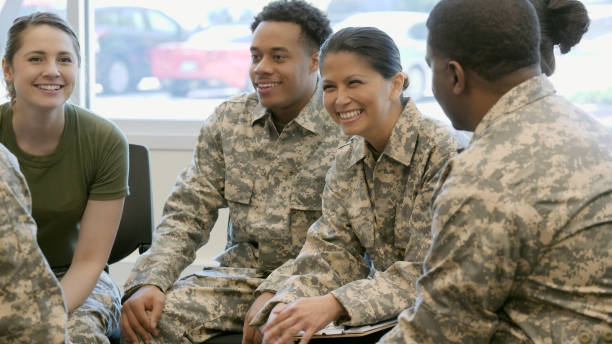group of new military recruits in classroom training - tropa imagens e fotografias de stock
