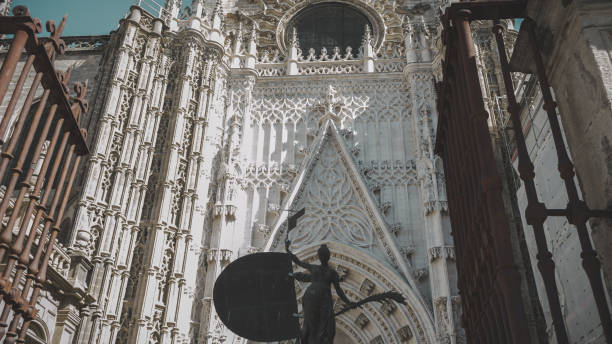 catedral de sevilha - architexture - fotografias e filmes do acervo