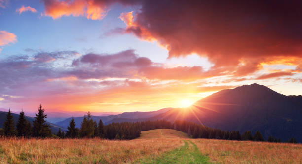 istock Beautiful sunset in the mountains 1004466964