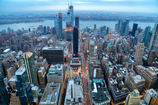 istock New York, Manhattan, Skyline at Dusk 1004571804