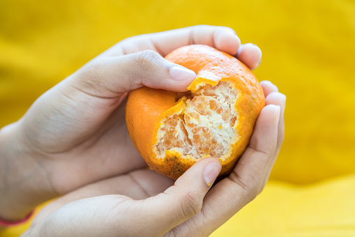 Hand, Tangerine, Citrus Fruit, Eating, Food