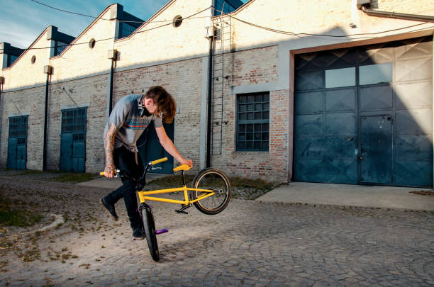 istock Extreme bike rider 1004591072