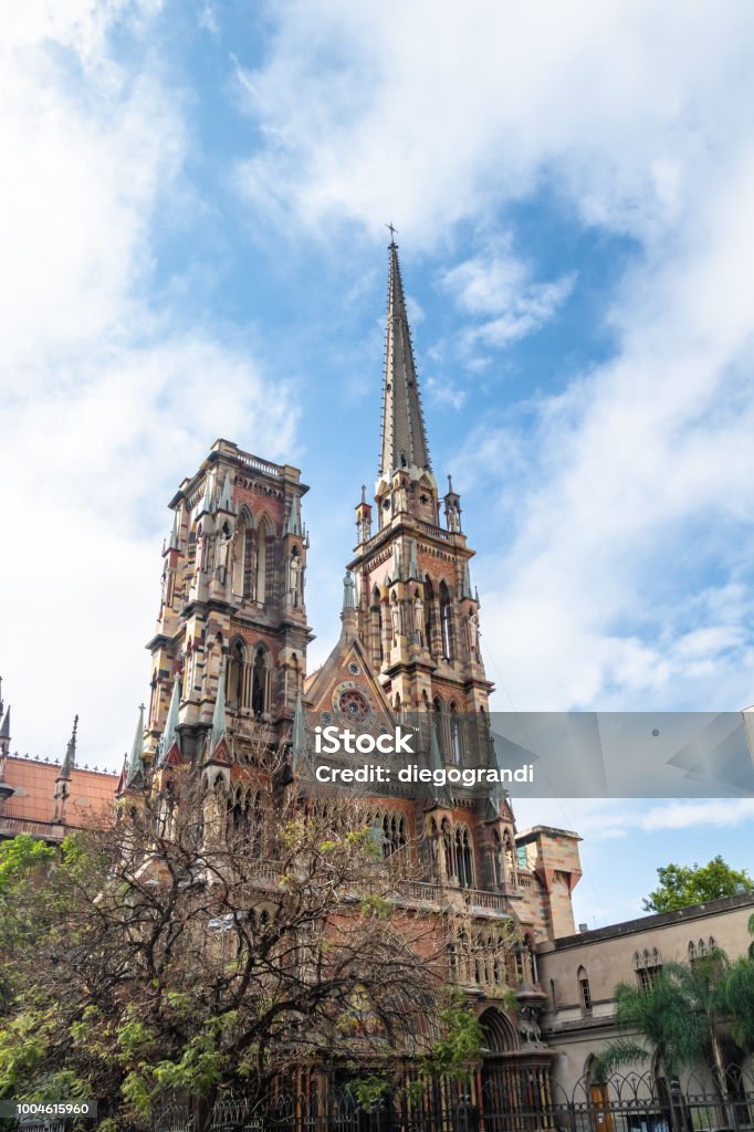 Iglesia De Capuchinos O El Sagrado Corazón De La Iglesia Córdoba Argentina Foto de stock y más banco de imágenes de Aguja - Chapitel - iStock Iglesia De Capuchinos O El Sagrado Corazón De La Iglesia Córdoba Argentina Foto de stock y más banco de imágenes de Aguja - Chapitel - iStock