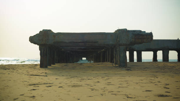 istock Thalankuppam Sea Shore Pier, Chennai 1004641534