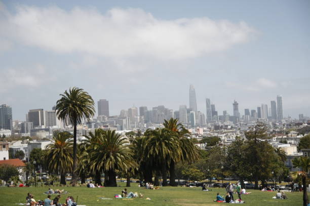 istock Park, people and the city 1004641722