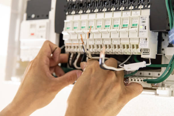istock Installation of breaker 1004772736