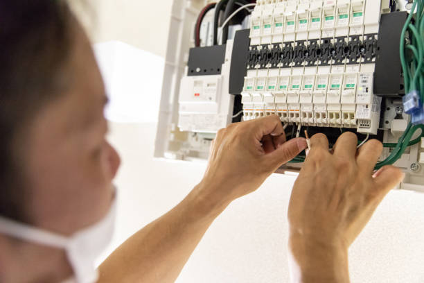 istock Installation of breaker 1004772782