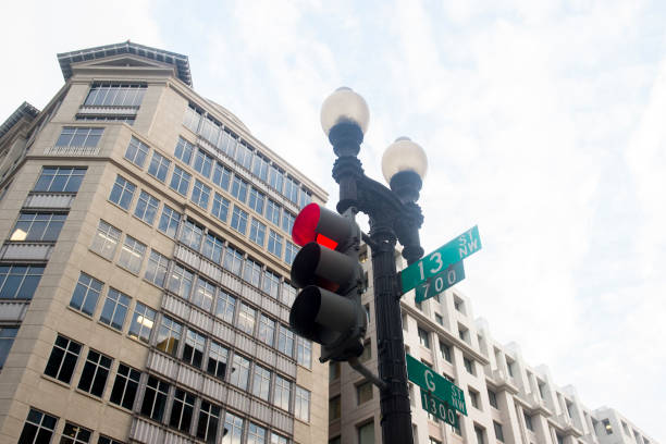 istock Traffic light at the junction in Washington DC 1004778308