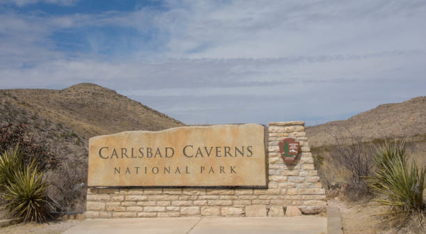 istock Carlsbad Caverns Entrance Sign 1004936130