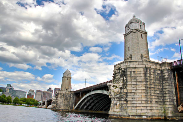 most z solą i pieprzem w bostonie massachusetts - salt and pepper bridge zdjęcia i obrazy z banku zdjęć