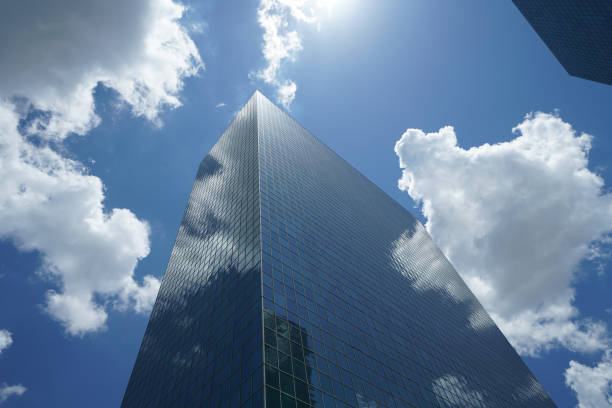 istock Corporate Buildings - City Scapes 1004981686