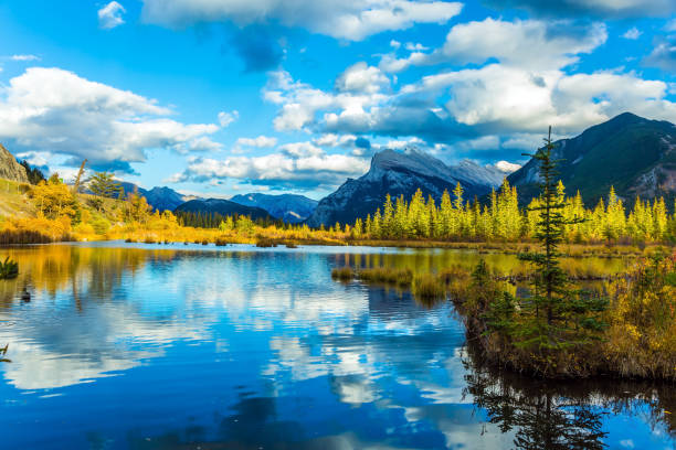 istock Day on the lake Vermilion 1004999152