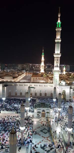 istock Al-Masjid Al-Nabawi 1005014616