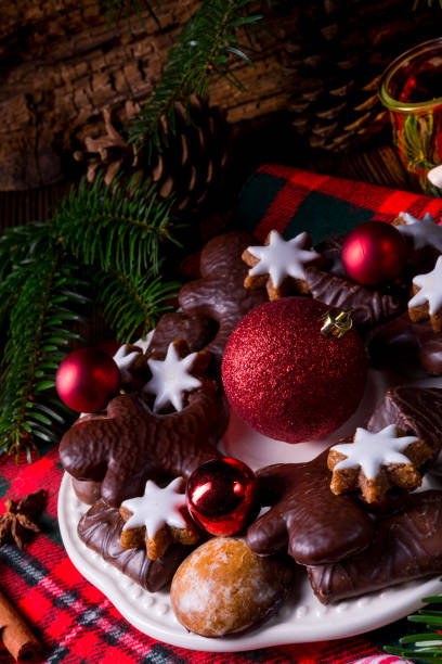 istock tasty Christmas gingerbread 1005048548