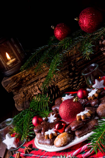 istock tasty Christmas gingerbread 1005048608