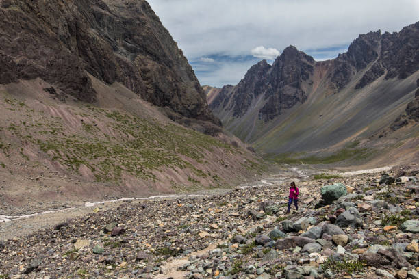 istock Hiking inside central Andes, Santiago, Chile 1005108964
