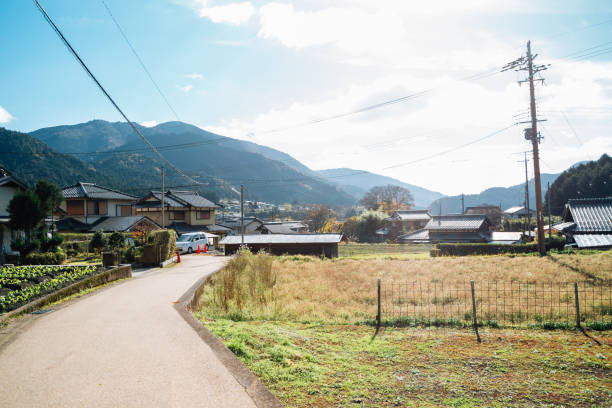 ohara dorf natur blick auf die landschaft in kyoto, japan - sakyo stock-fotos und bilder